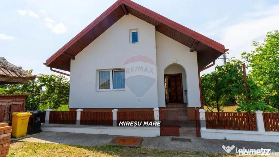 Casă cu 2 camere cu Teren 900 Mp în Mireșu Mare