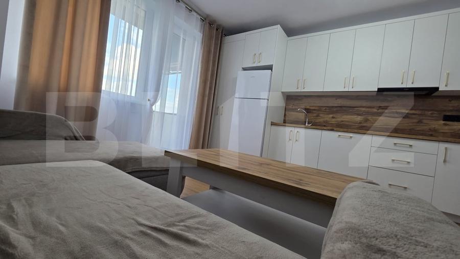 Apartament cu 3 camere semidecomandat, mobilat în Ampoi 3