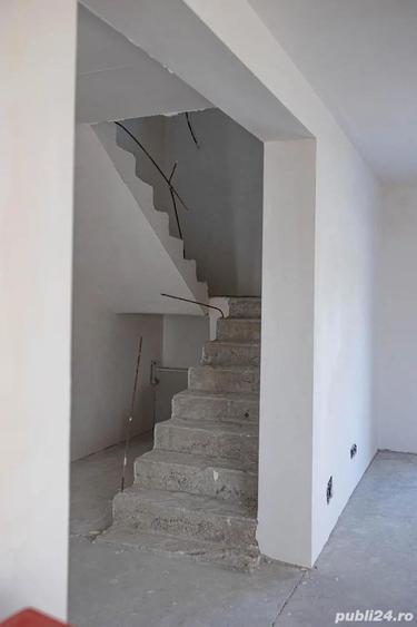 Casă cu 5 camere în Central