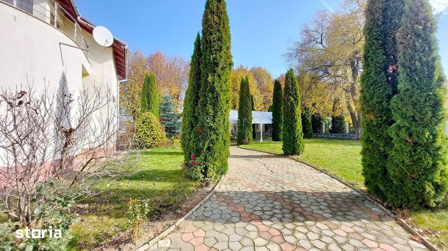 Casă cu 5 camere cu Teren 1500 Mp în Hălchiu