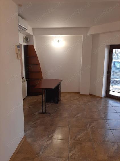Spațiu comercial, de 31 mp, în Central