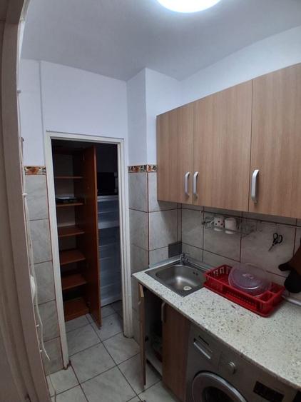 Garsonieră semidecomandată în Costin Georgian