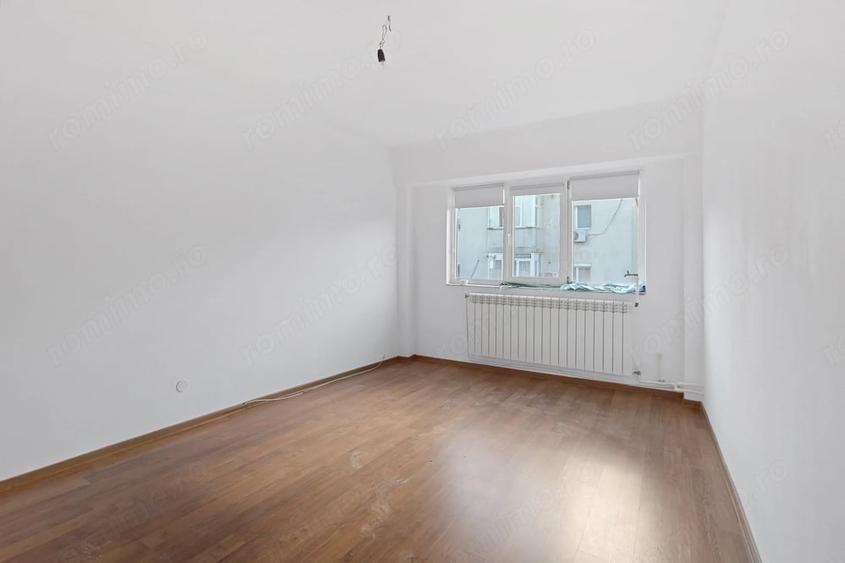 Apartament cu 3 camere decomandat în Ultracentral