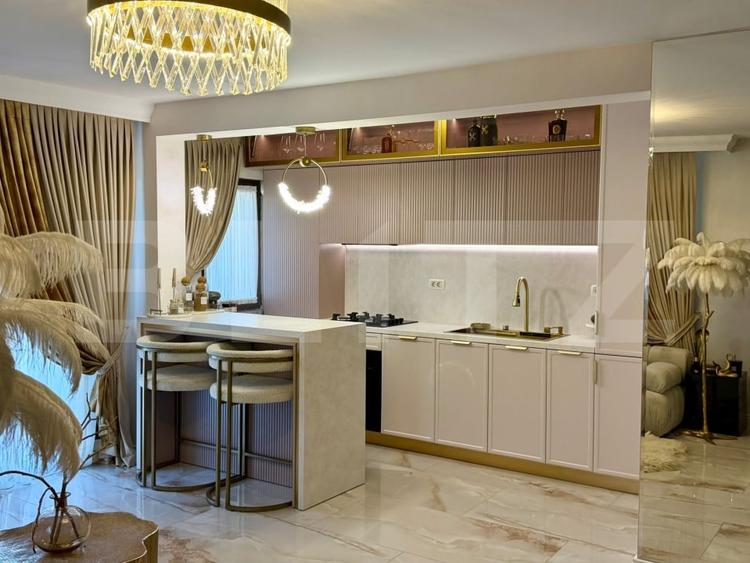 Apartament cu 4 camere decomandat, mobilat în Periferie
