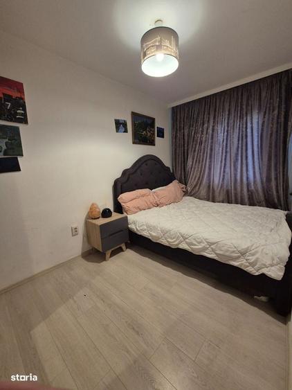 Apartament cu 3 camere semidecomandat în Dacia