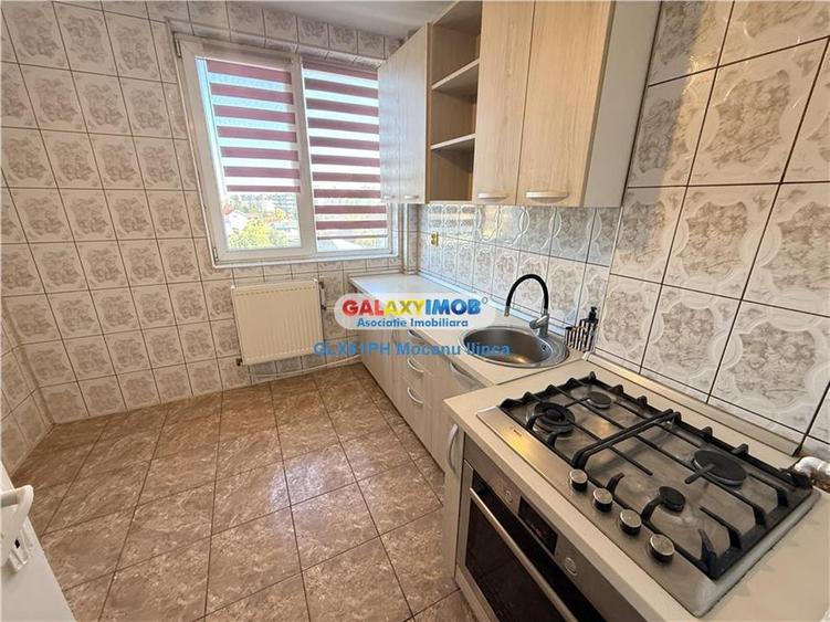 Apartament cu 3 camere decomandat, mobilat în Republicii