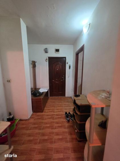 Apartament cu 3 camere decomandat în Dristor