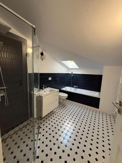 Casă cu 3 camere cu Canalizare în Banu Manta