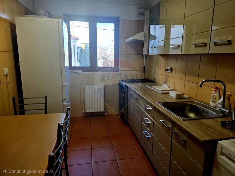 Apartament cu 2 camere decomandat, mobilat în Palazu Mare