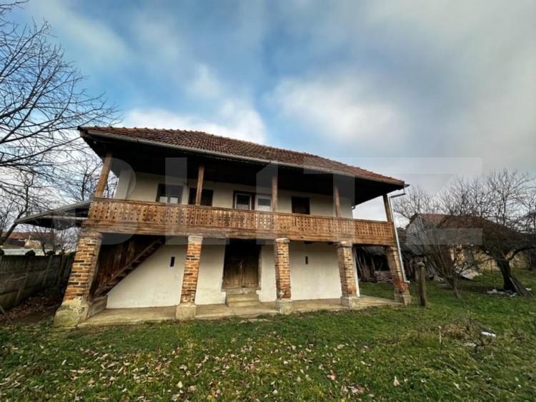 Casă individuală cu 3 camere cu Teren 2792 Mp în Exterior Est