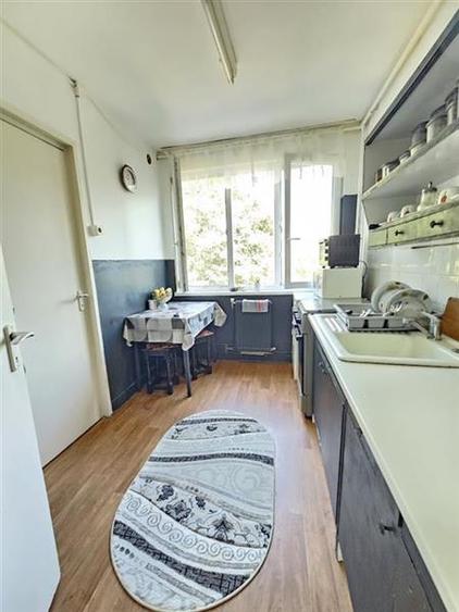 Apartament cu 3 camere decomandat în Tudorul Vechi