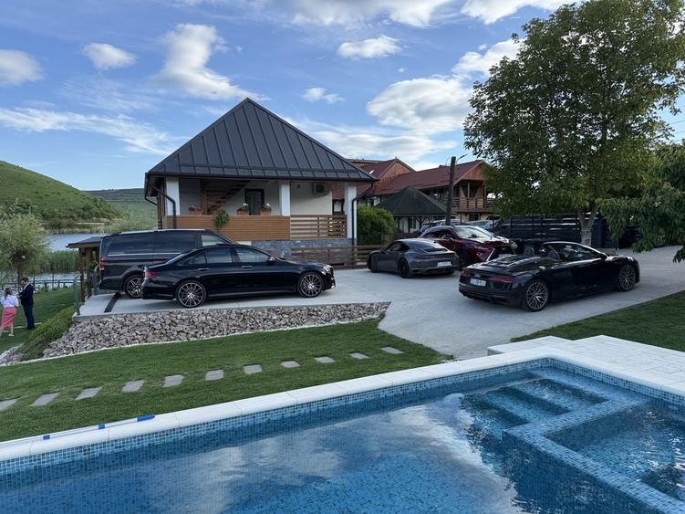 Casă cu 4 camere cu Teren 2400 Mp în Geaca