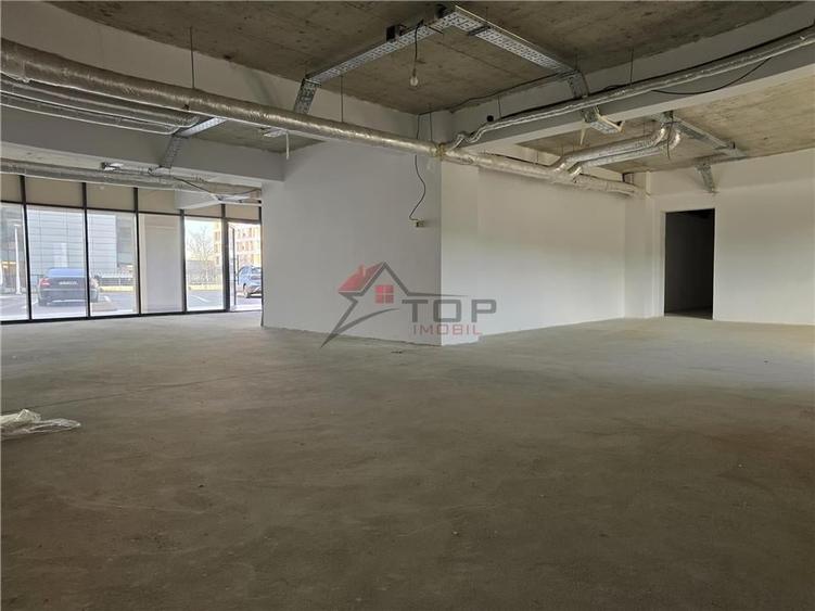 Spațiu comercial, de 185 mp, în Tudor Vladimirescu