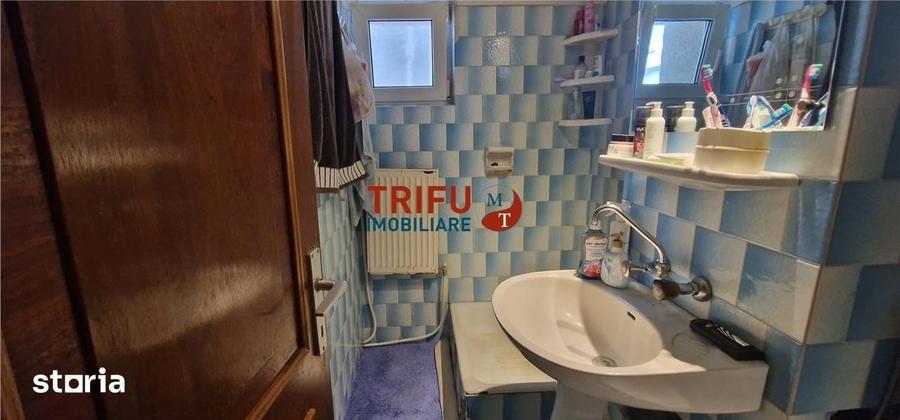 Apartament cu 4 camere decomandat în Central