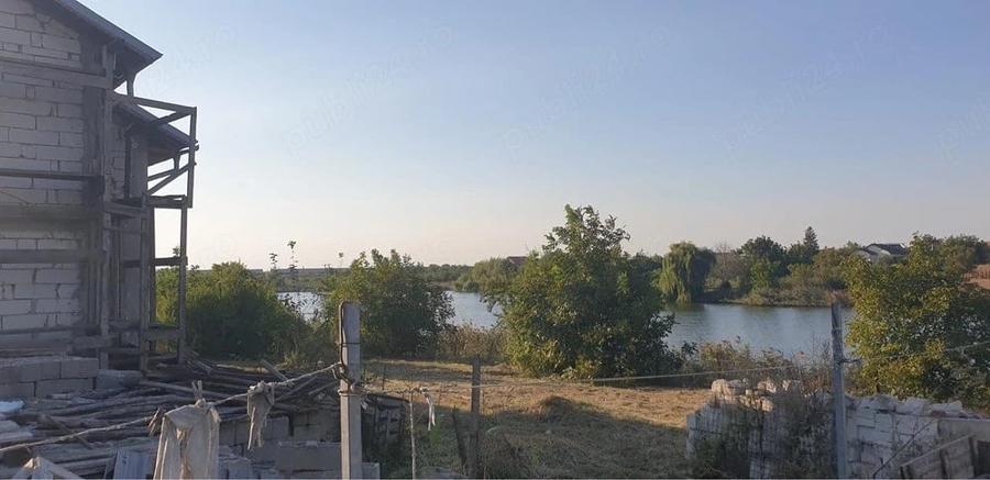 Casă cu 6 camere cu Teren 1100 Mp în Ștefăneștii de Jos