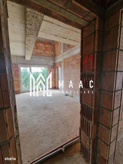 Apartament cu 4 camere în Cristian