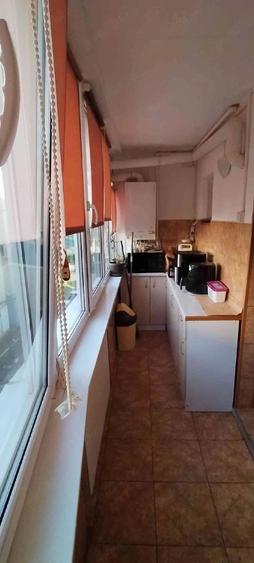 Apartament cu 3 camere decomandat în Bartolomeu