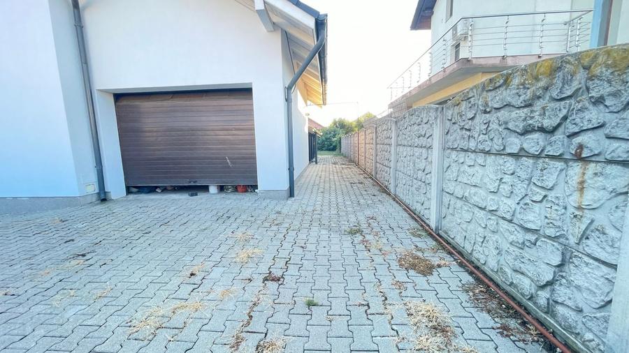 Casă individuală cu 5 camere cu Canalizare în Ciarda Roșie