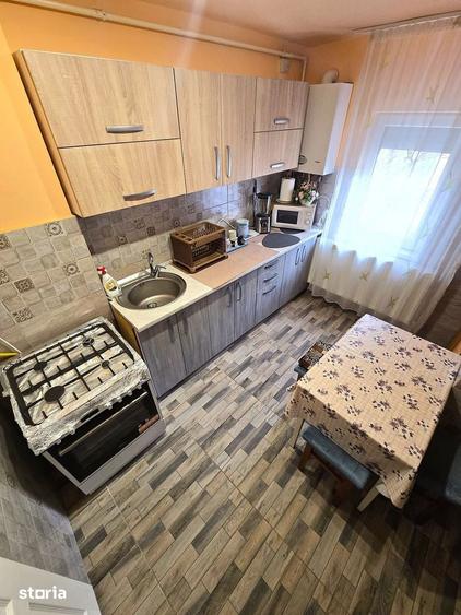 Apartament cu 2 camere semidecomandat în Micro 16
