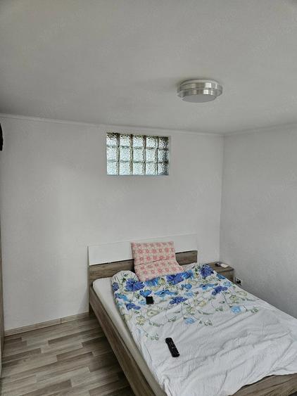Casă cu 2 camere cu Teren 90 Mp în Central