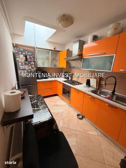 Apartament cu 2 camere decomandat în Craiovei