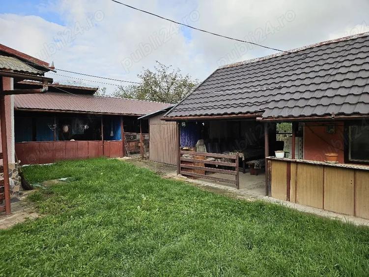 Casă cu Teren 445 Mp în Țărățel