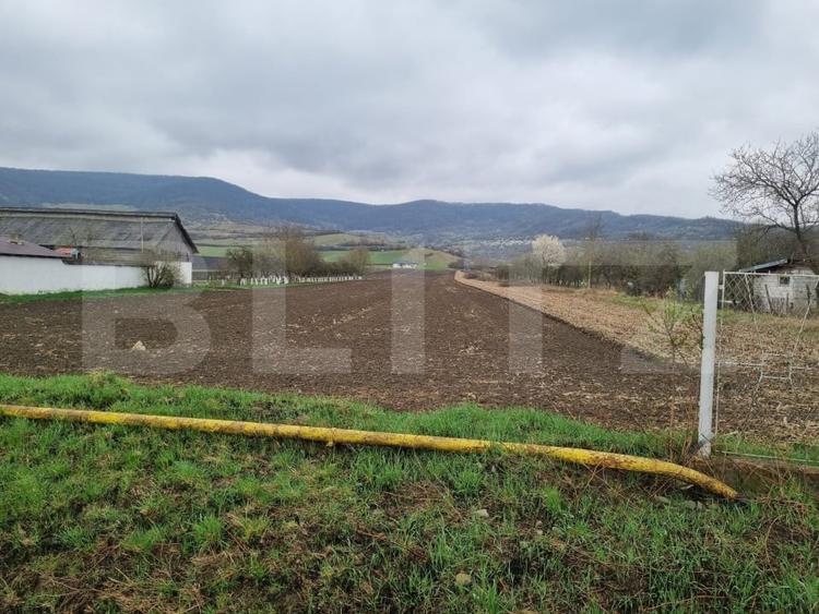 Teren Construcții intravilan de 800 mp, în Sud