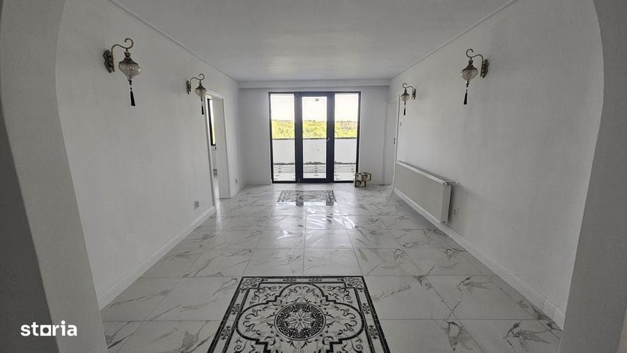 Apartament cu 4 camere în Sărărie