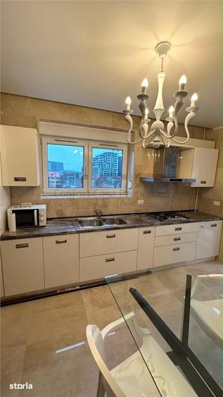 Apartament cu 3 camere decomandat în Herăstrău