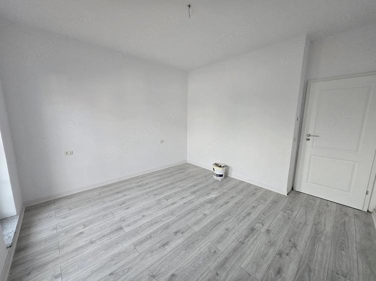 Casă cu 3 camere cu Teren 300 Mp în Sânandrei