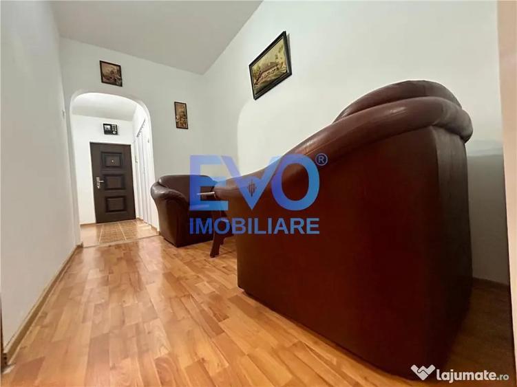 Apartament cu 3 camere decomandat în Mircea cel Bătrân