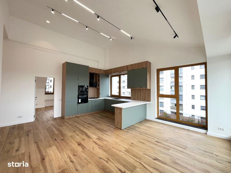 Apartament cu 4 camere semidecomandat în Grivița