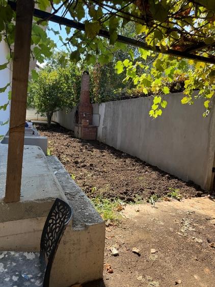 Casă cu 4 camere cu Canalizare în Roșu