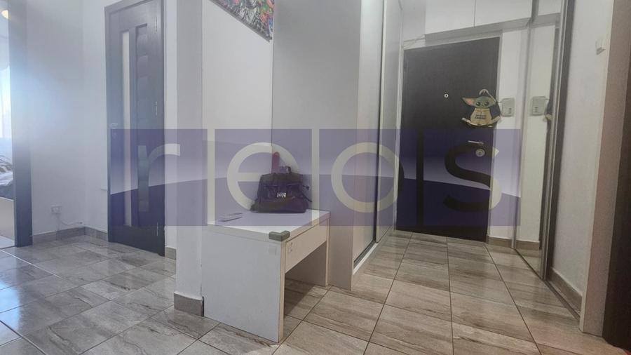 Apartament cu 3 camere decomandat, mobilat în Drumul Taberei
