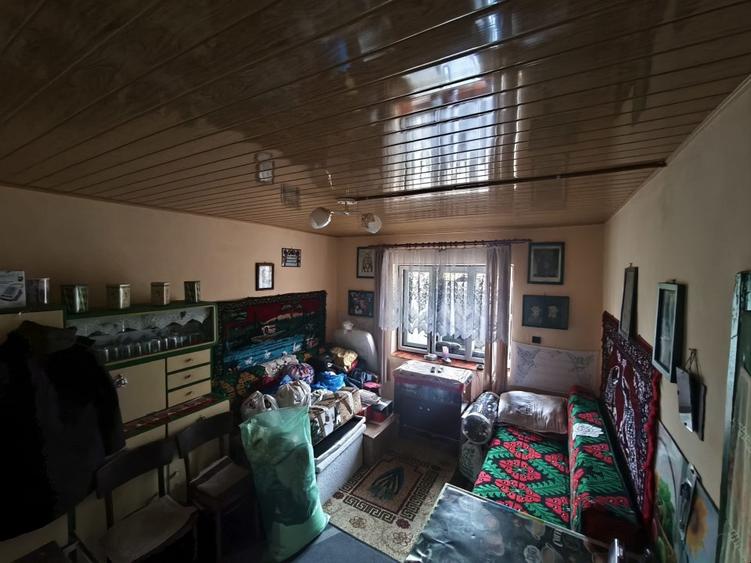 Casă individuală cu 2 camere cu Teren 2100 Mp în Pălatca