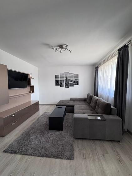Casă cu 3 camere cu Garaj în Valea Adâncă