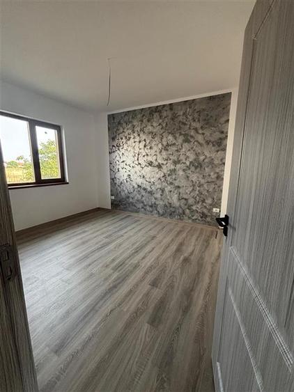 Casă cu 3 camere cu Teren 468 Mp în Sânmihaiu German