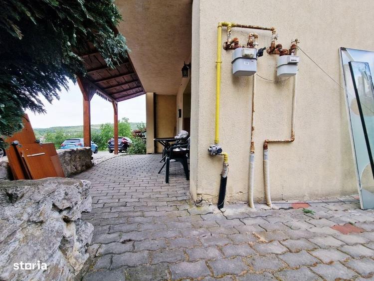 Casă cu 4 camere în Borhanci
