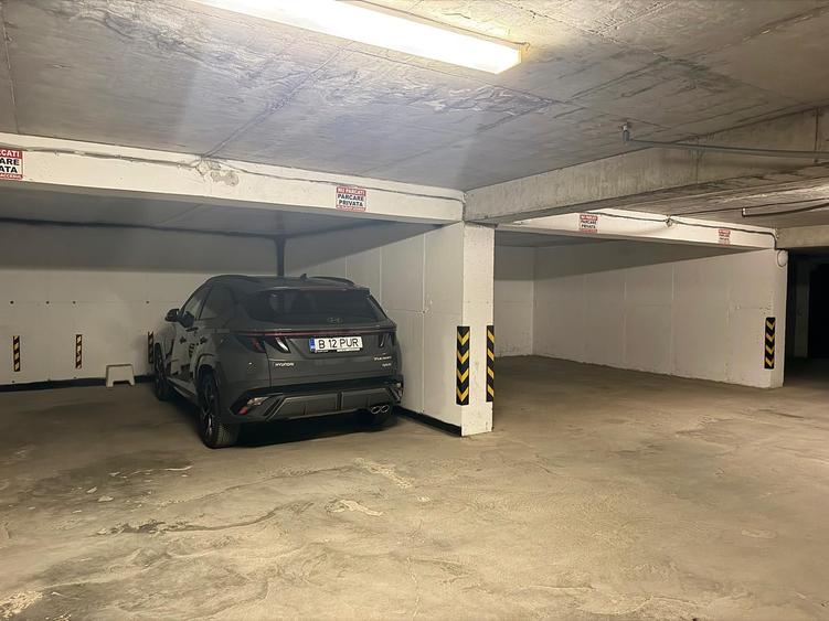 Apartament cu 3 camere semidecomandat în Drumul Taberei