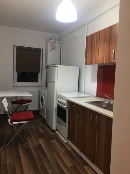 Garsonieră decomandată în Tudor