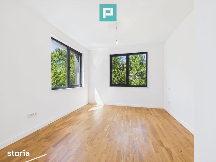 Casă cu 5 camere cu Teren 250 Mp în Central