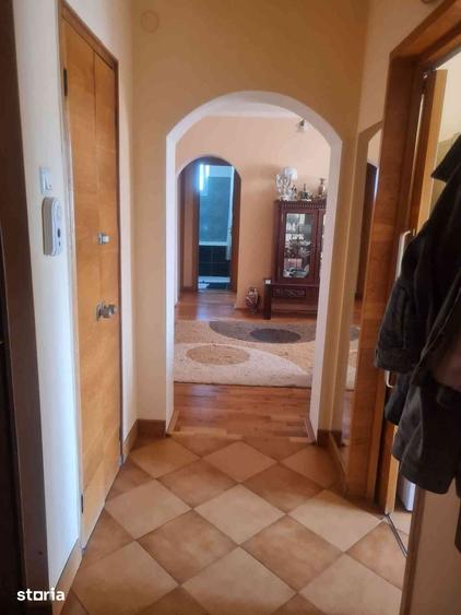 Apartament cu 3 camere în Central