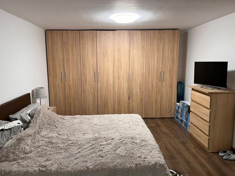 Casă individuală cu 5 camere cu Canalizare în Unirii