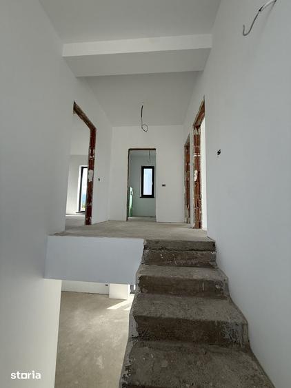 Casă cu 3 camere cu Teren 429 Mp în Cristian