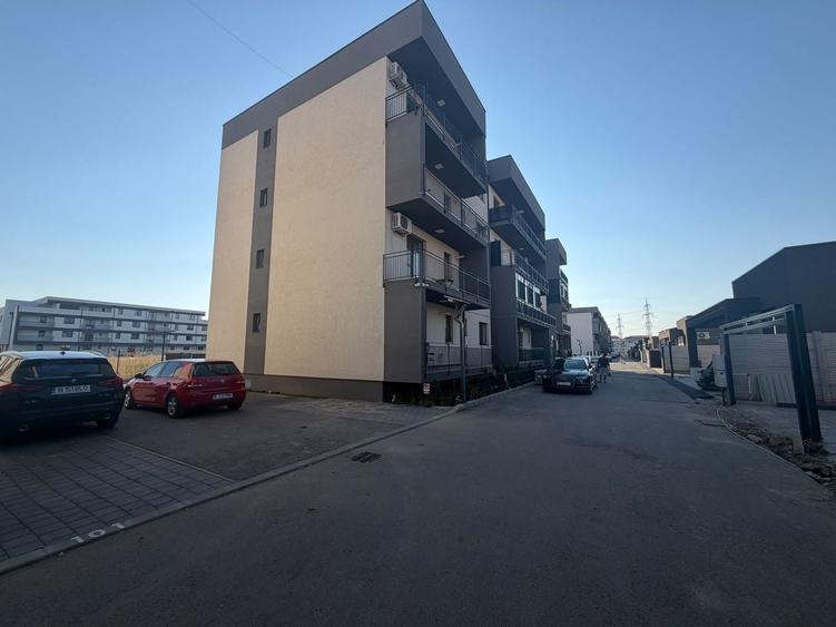 Apartament cu 3 camere decomandat în Dobroești