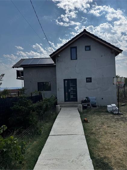 Casă cu Teren 460 Mp în Central