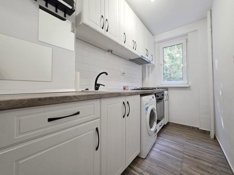 Apartament cu 2 camere decomandat în Drumul Taberei