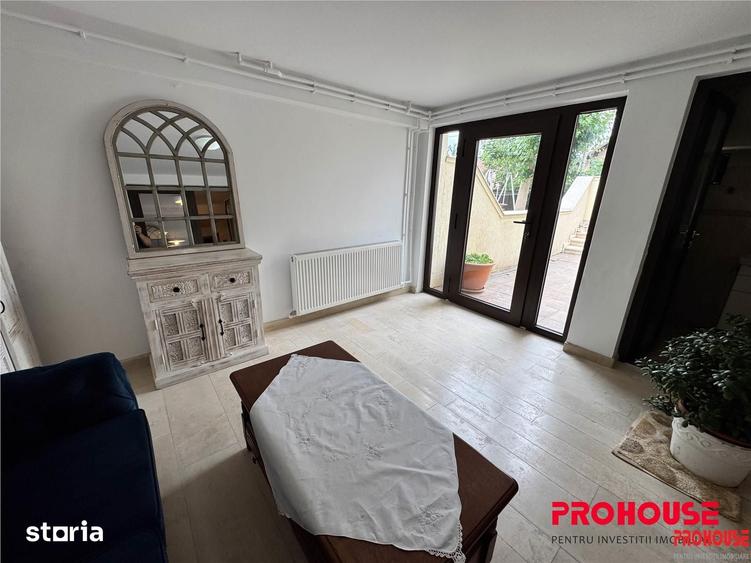 Casă cu 4 camere cu Teren 1336 Mp în Șerbănești
