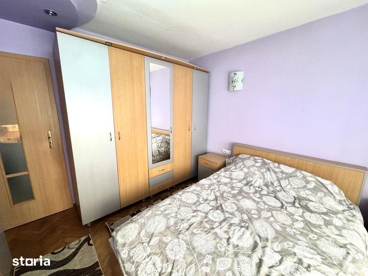 Apartament cu 3 camere în Vasile Aaron