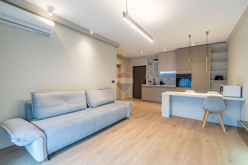 Apartament cu 2 camere semidecomandat în Central